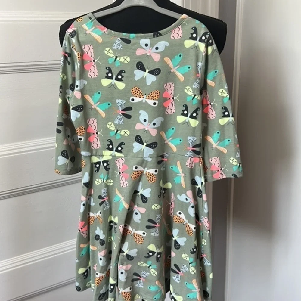 CHILDREN’S‎ CAT AND JACK DRESSE SIZE 6/6X NEW WITHOUT TAGS